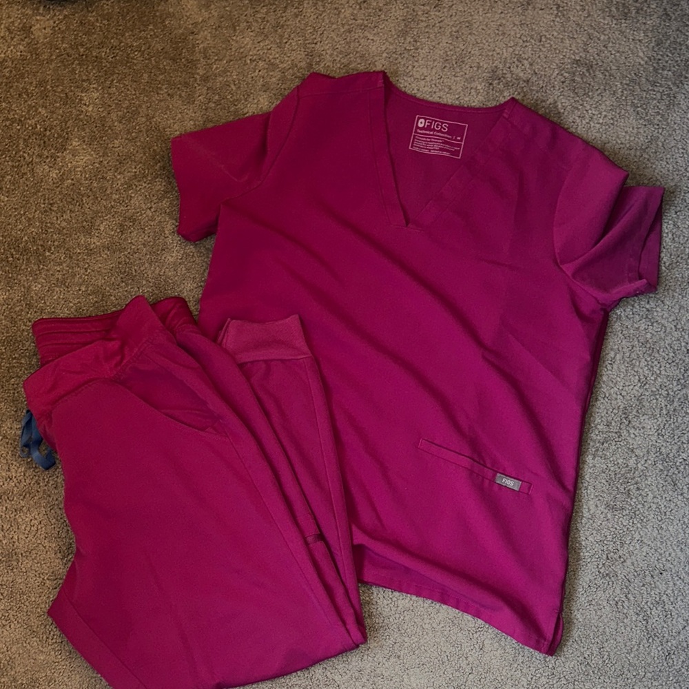 Figs Magenta Scrub Set